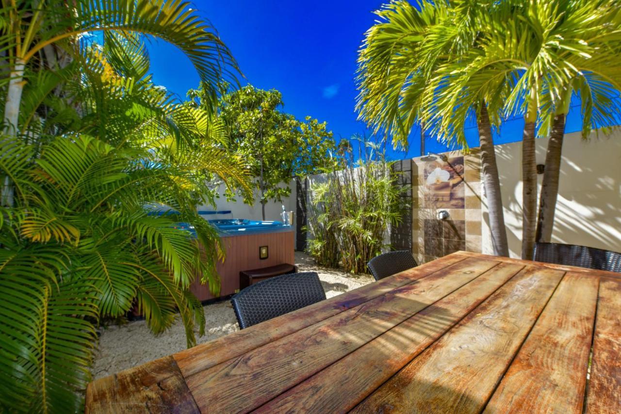 Boutique Hotel Swiss Paradise Aruba Villas And Suites Palm Beach Exteriér fotografie