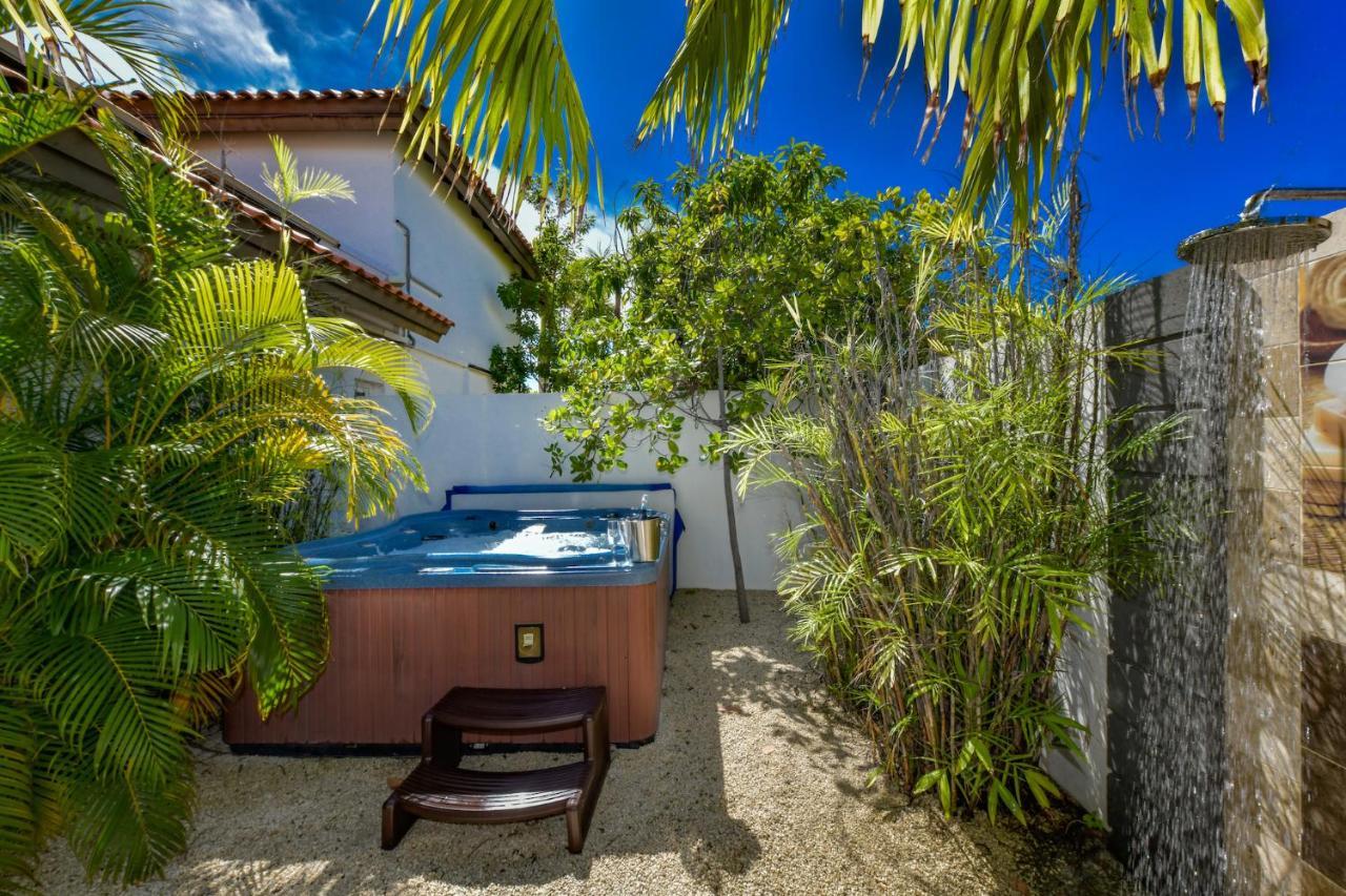 Boutique Hotel Swiss Paradise Aruba Villas And Suites Palm Beach Exteriér fotografie