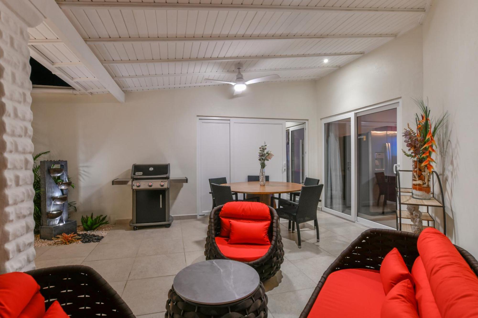 Boutique Hotel Swiss Paradise Aruba Villas And Suites Palm Beach Exteriér fotografie