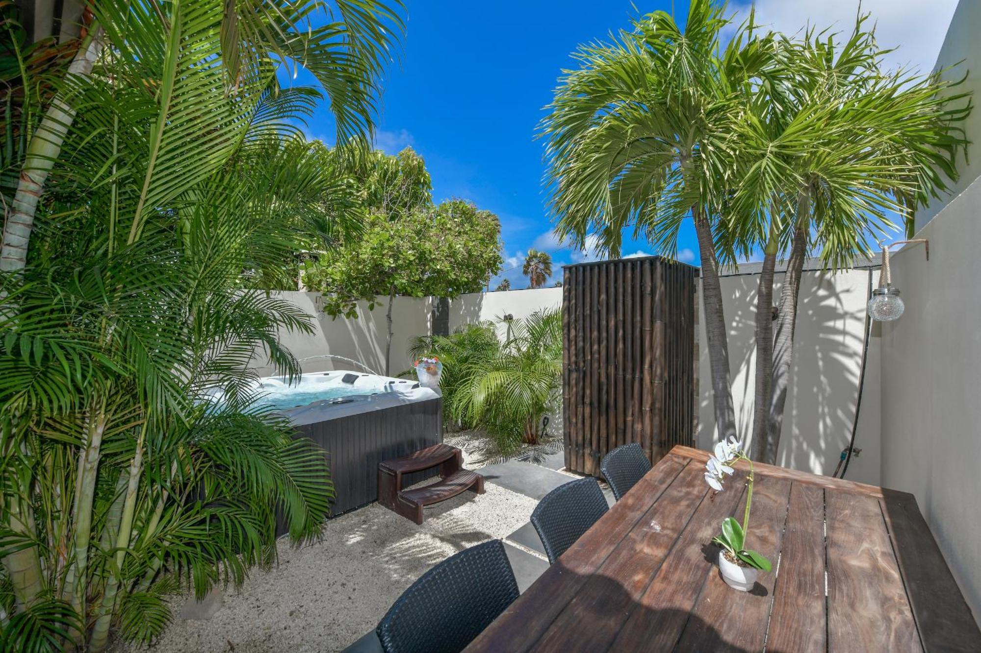 Boutique Hotel Swiss Paradise Aruba Villas And Suites Palm Beach Exteriér fotografie